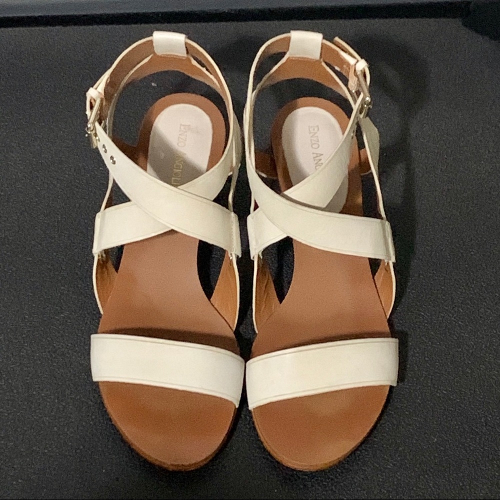 Enzo Angiolini size 10 cream leather sandals